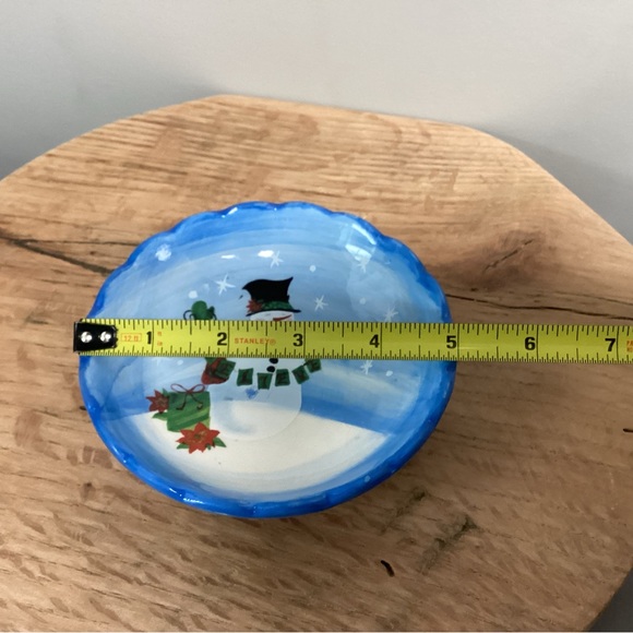 🔵 “3/$15” - 2012 Ceramic Crafted - Scalloped Edged Snowman Designed Bowl - Nice - Picture 6 of 8